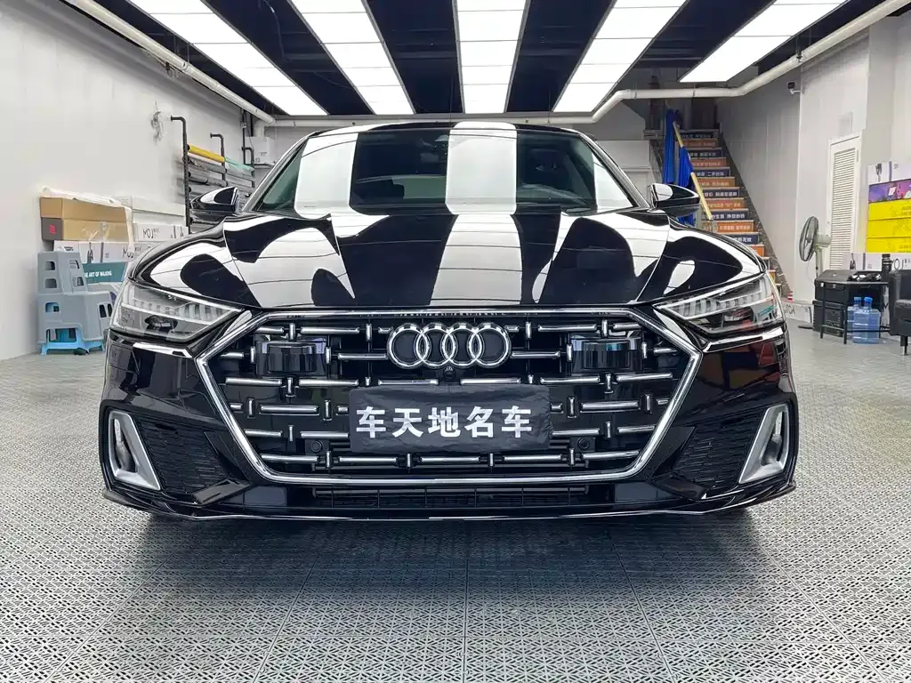 Audi A7L 2023 из CN, фото 8