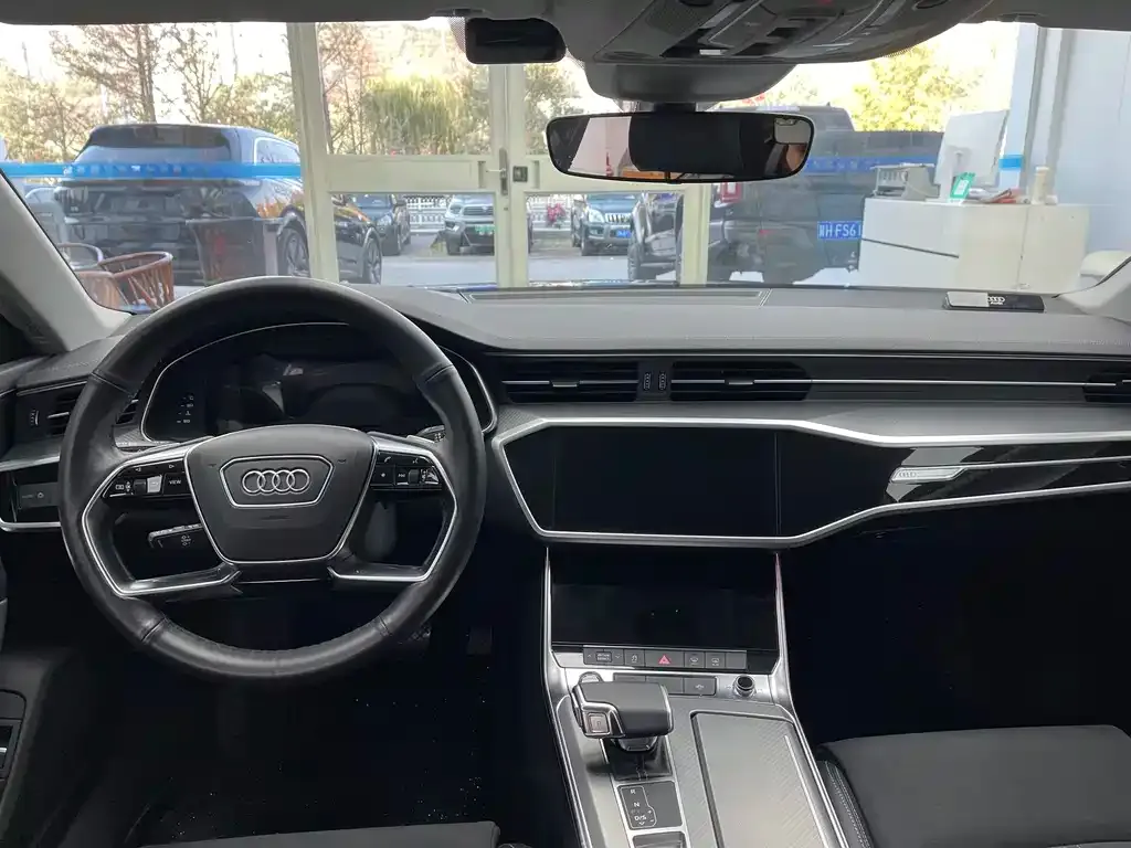 Audi A7L 2023 из CN, фото 4
