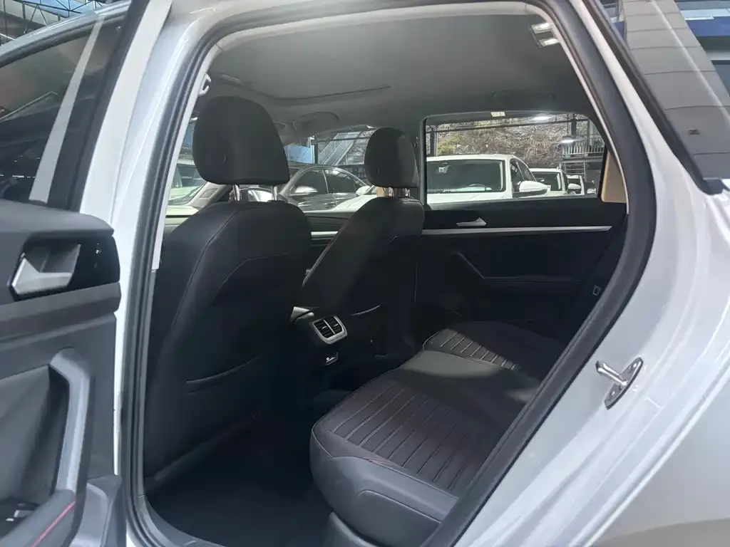 Volkswagen Lavida 2023 из CN, фото 7