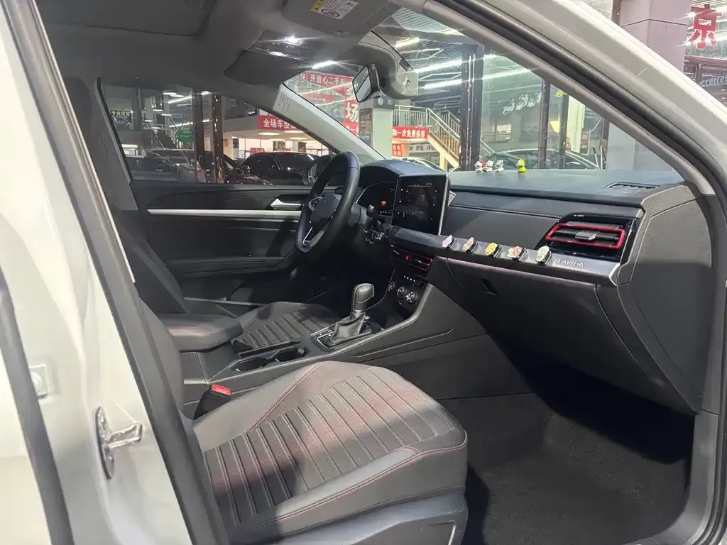 Volkswagen Lavida 2023 из CN, фото 2