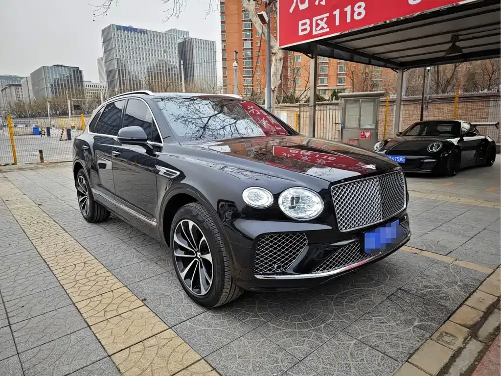 Bentley Bentayga 2021 из CN, фото 8
