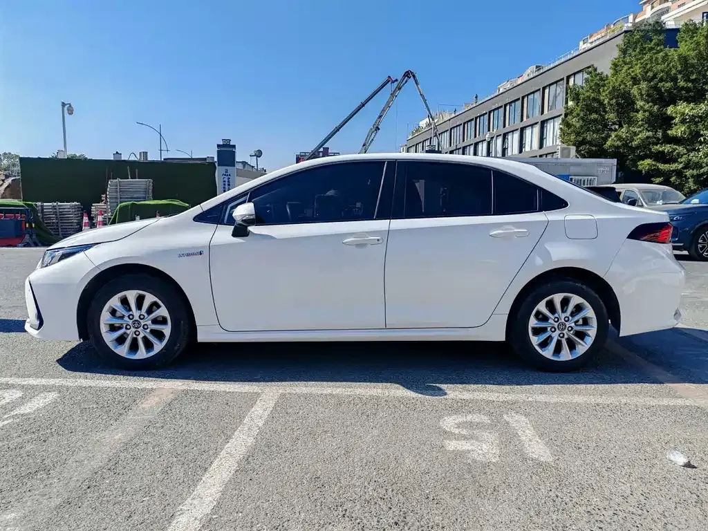 Toyota Corolla 2022 из CN, фото 9