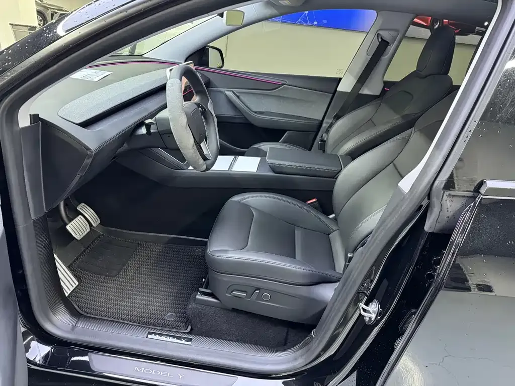 Tesla Model Y 2025 из CN, фото 8