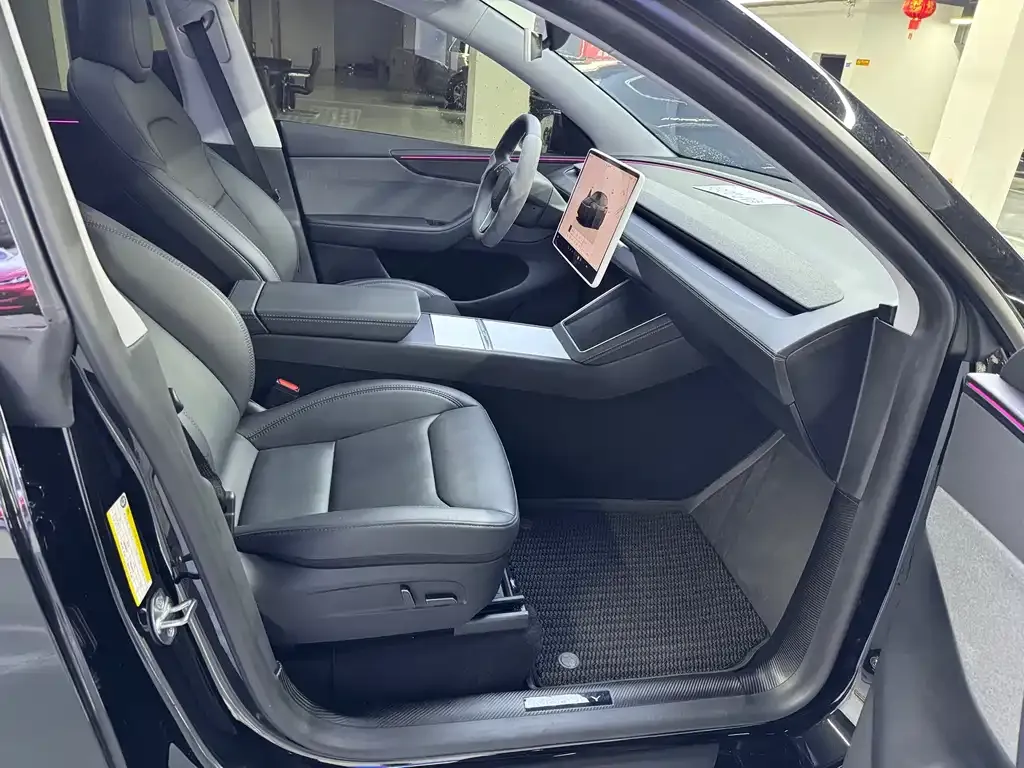 Tesla Model Y 2025 из CN, фото 4