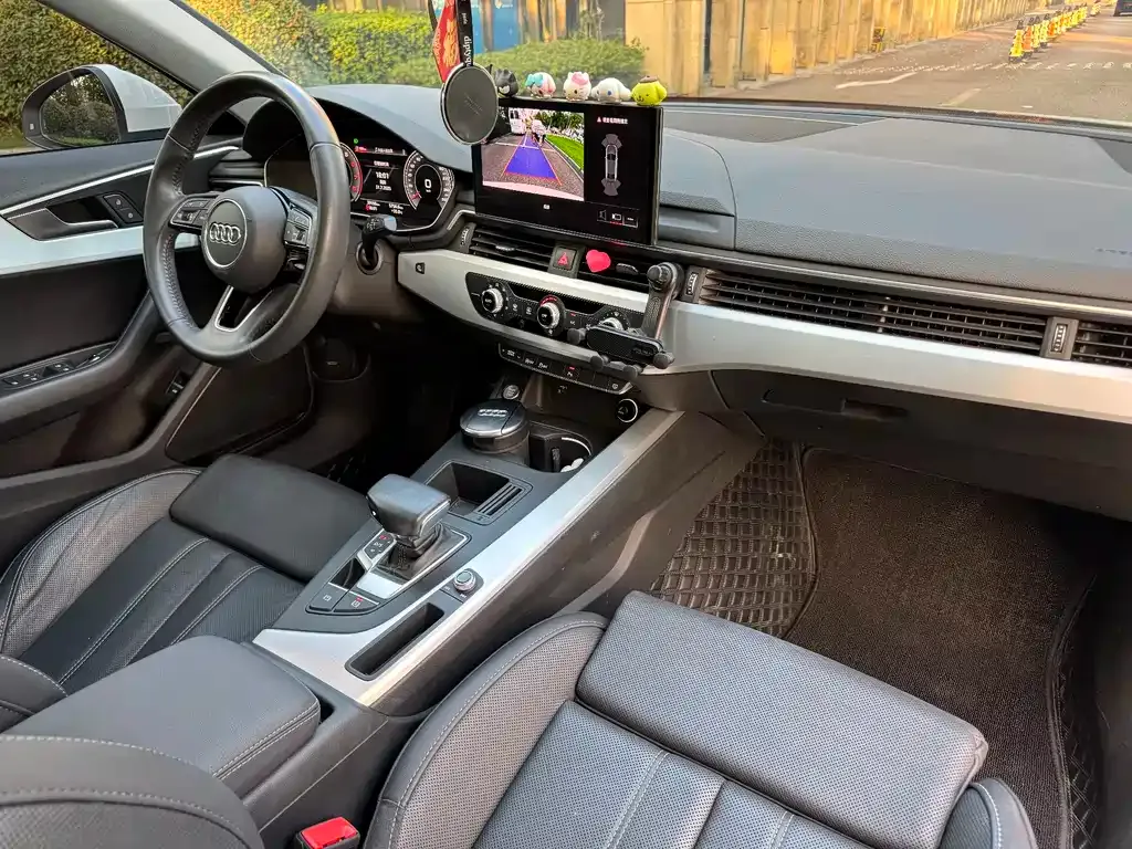 Audi A4L 2021 из CN, фото 10