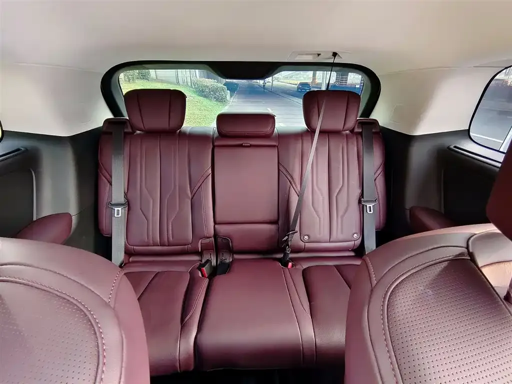 Buick Century 2024 из CN, фото 2