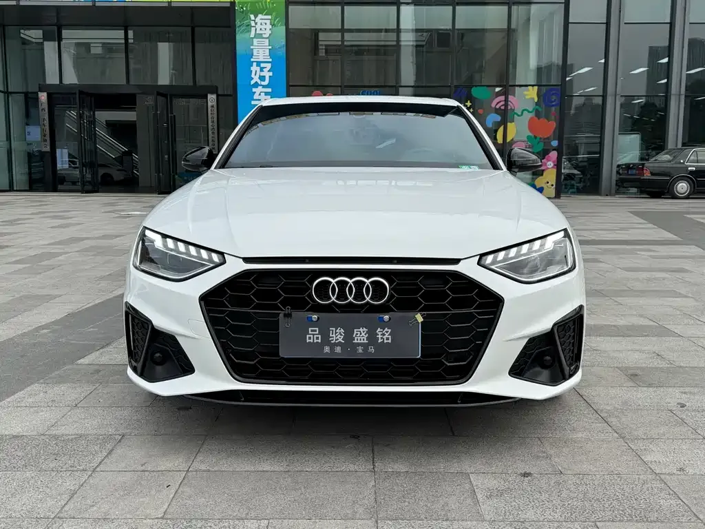 Audi A4L 2023 из CN, фото 6