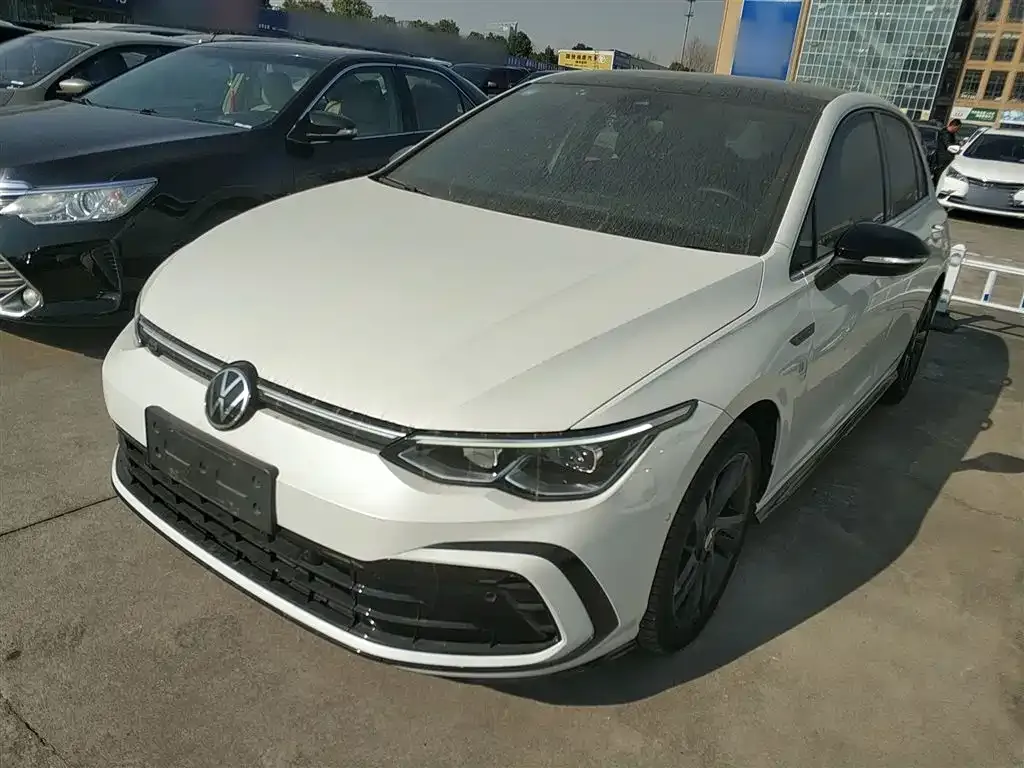 Volkswagen Golf 2022 из CN, фото 2