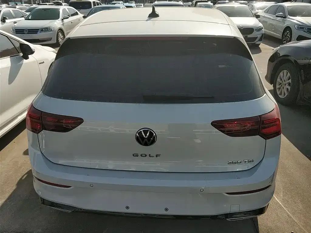 Volkswagen Golf 2022 из CN, фото 6