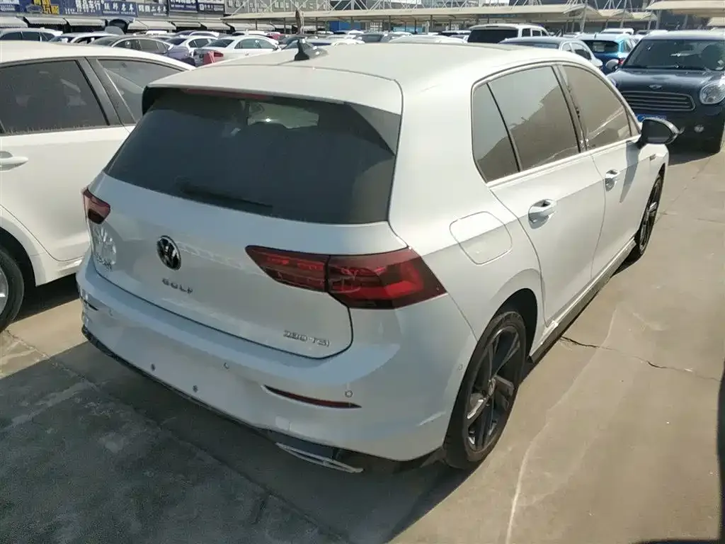 Volkswagen Golf 2022 из CN, фото 7