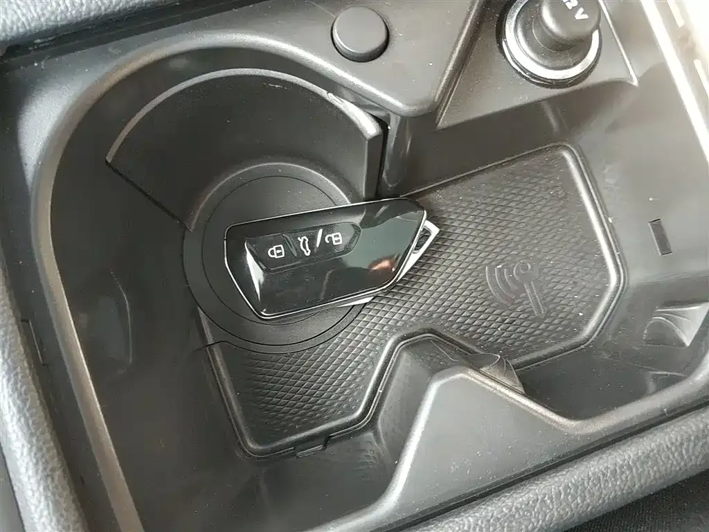 Volkswagen Golf 2022 из CN, фото 9