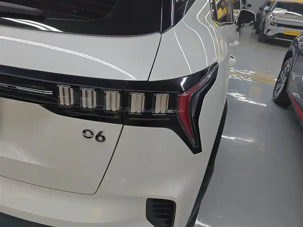 Lynk & Co 06 2023 из CN, фото 2