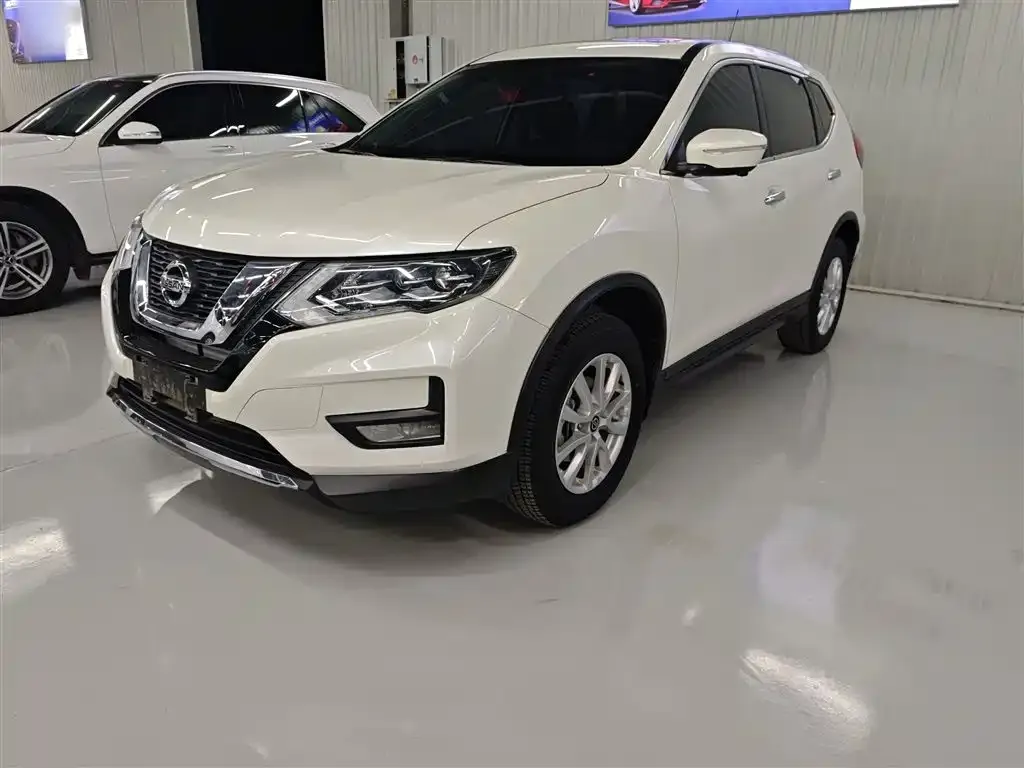 Nissan X-Trail 2023 из CN, фото 1