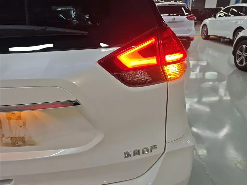 Nissan X-Trail 2023 из CN, фото 3