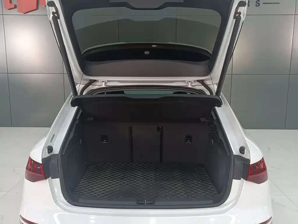 Audi A3 2024 из CN, фото 9