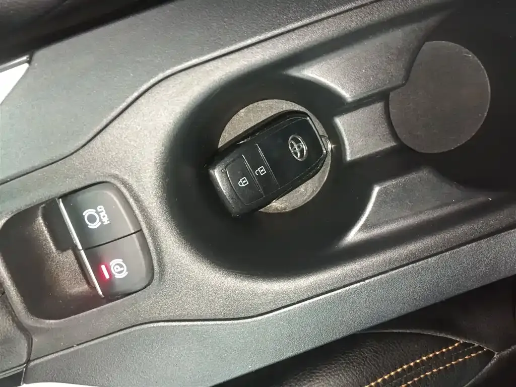 Toyota Frontlander 2022 из CN, фото 6