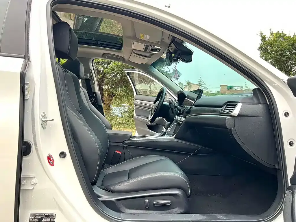 Honda Accord 2022 из CN, фото 2