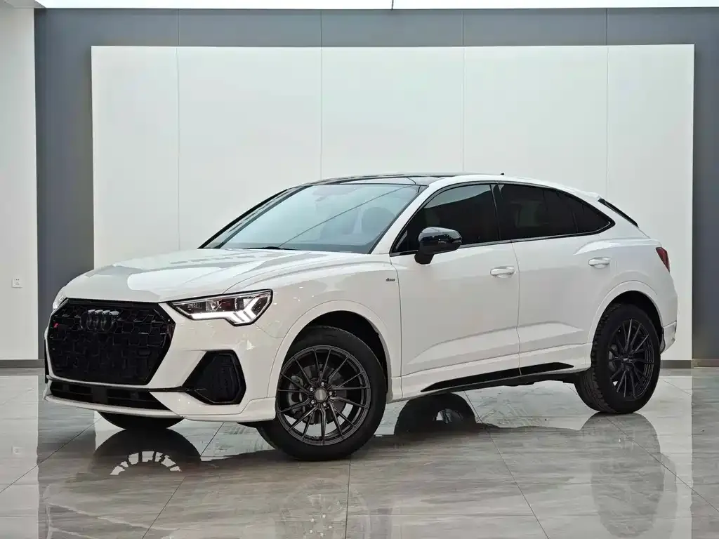 Audi Q3 Sportback 2021 из CN, фото 1