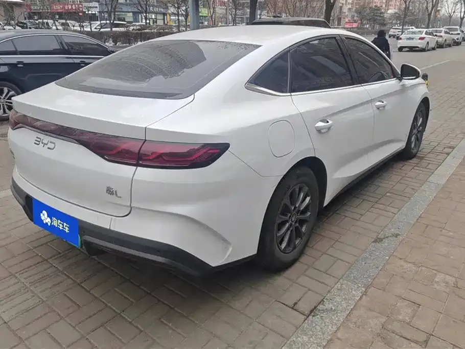 BYD Qin L — фото 10