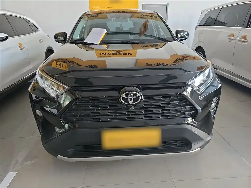 Toyota RAV4 2023 из CN, фото 9