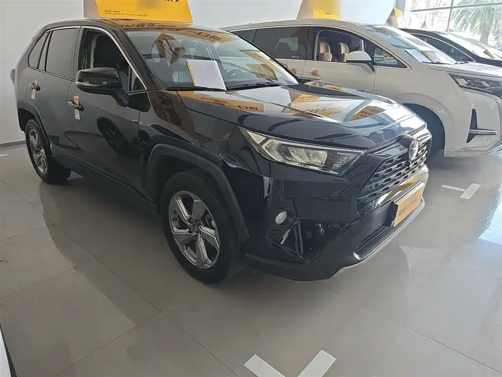 Toyota RAV4 2023 из CN, фото 5