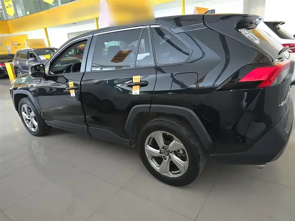 Toyota RAV4 2023 из CN, фото 7