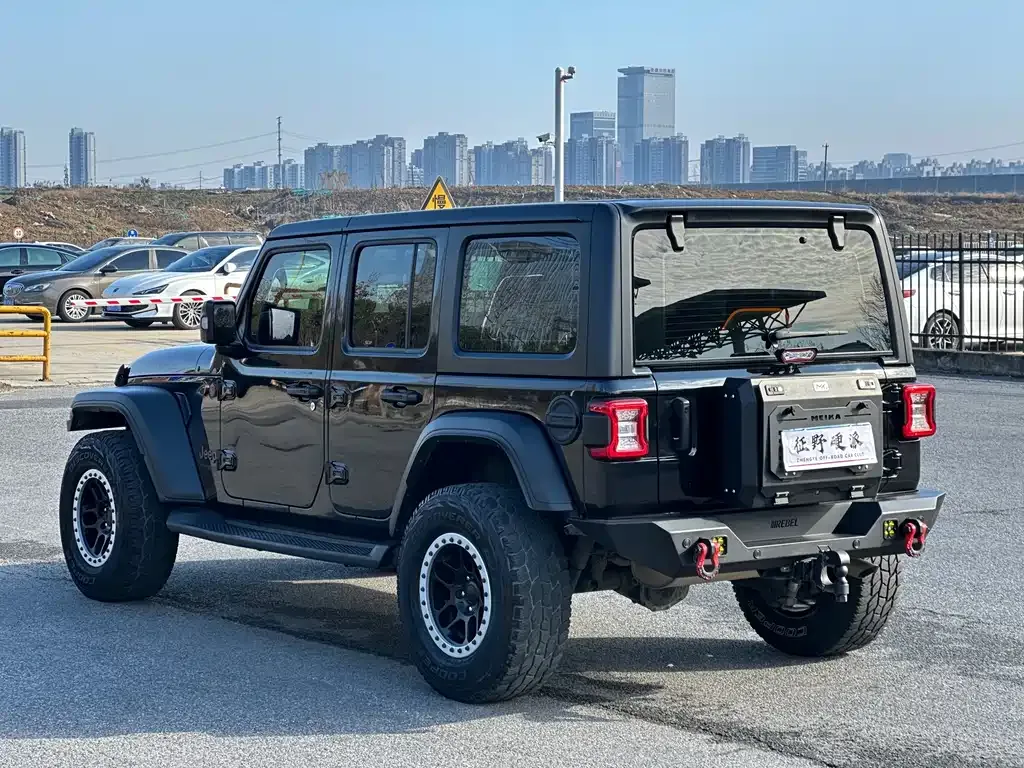 Jeep Wrangler 2024 из CN, фото 9