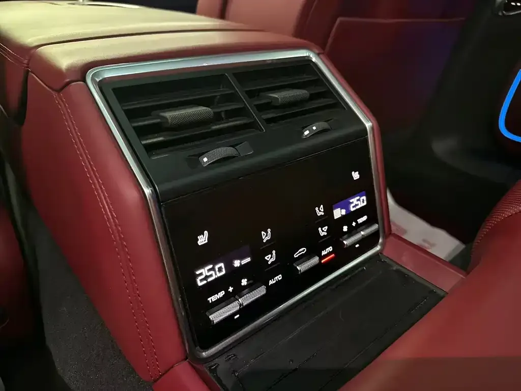 Porsche Panamera 2024 из CN, фото 6