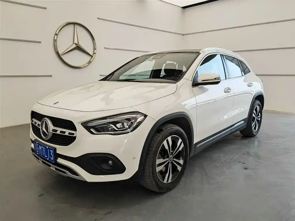 Mercedes-Benz GLA — фото 1
