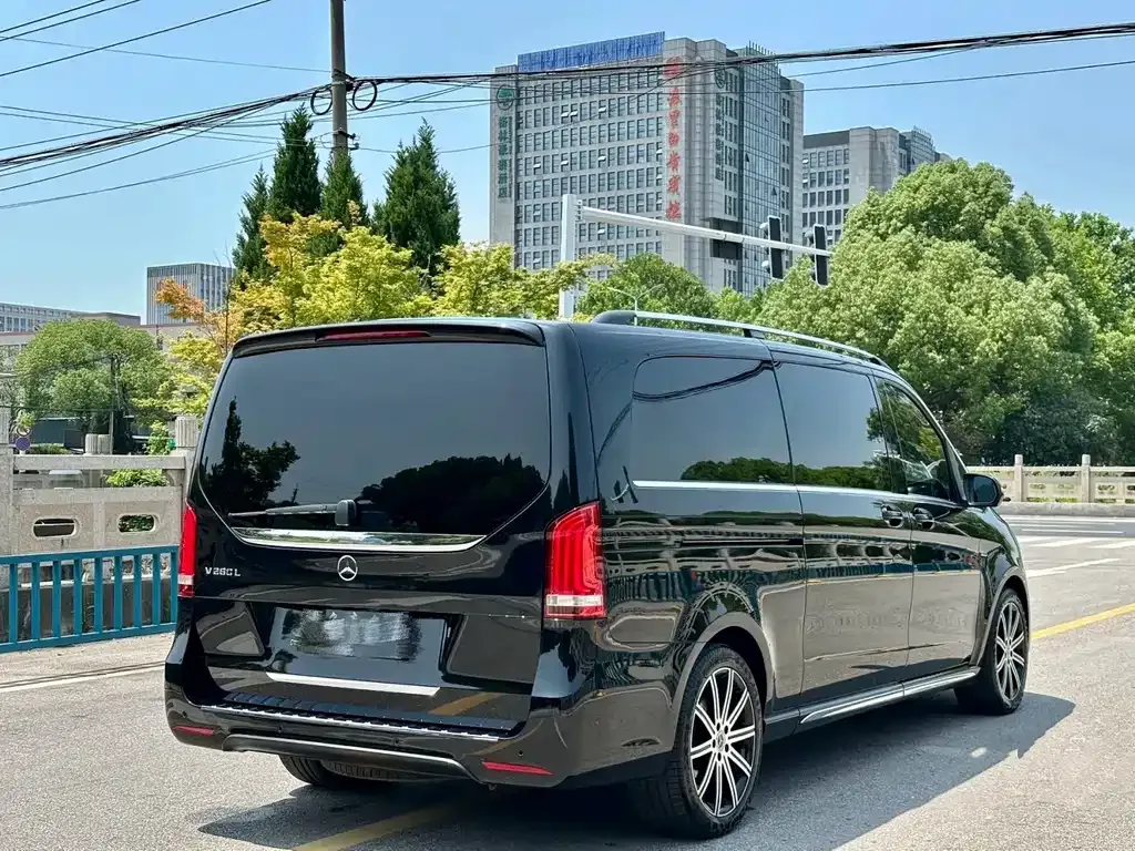 Mercedes-Benz V-Class 2022 из CN, фото 7