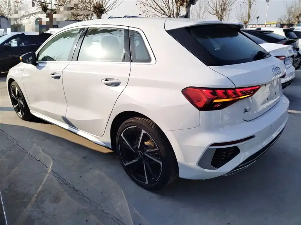 Audi A3 2024 из CN, фото 5