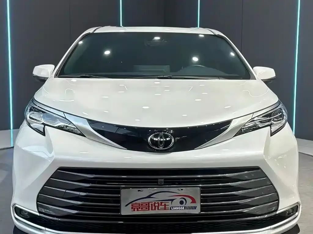 Toyota Sienna 2024 из CN, фото 10