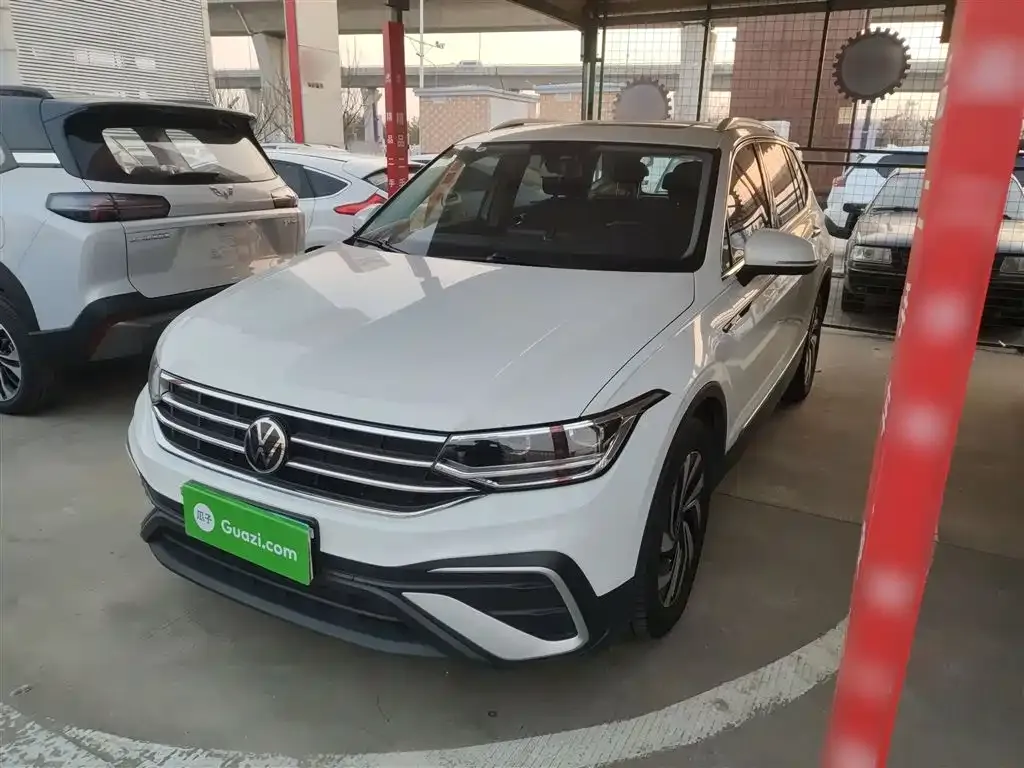 Volkswagen Tiguan L 2023 из CN, фото 1