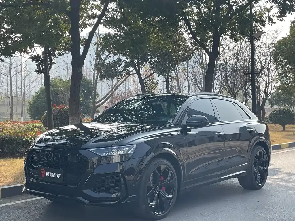 Audi RS Q8