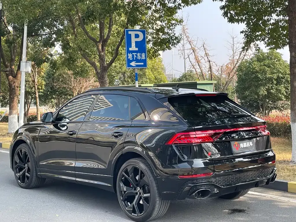 Audi RS Q8 2024 из CN, фото 5