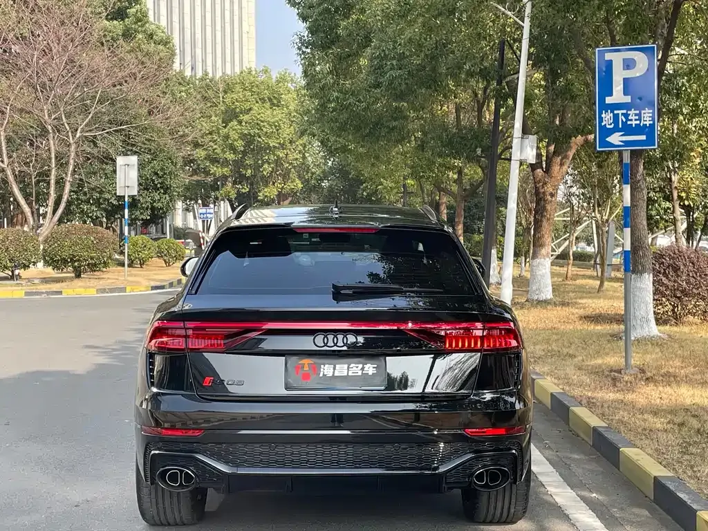 Audi RS Q8 2024 из CN, фото 6
