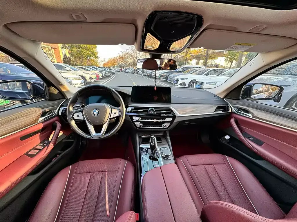 BMW 5 Series New Energy — фото 4