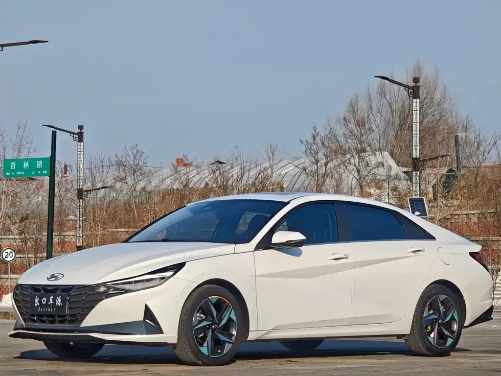 Hyundai Elantra 2022 из CN, фото 1