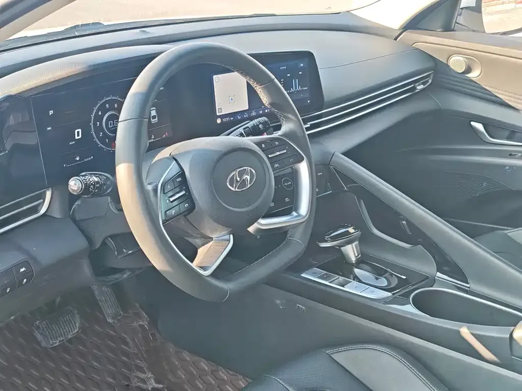 Hyundai Elantra 2022 из CN, фото 3