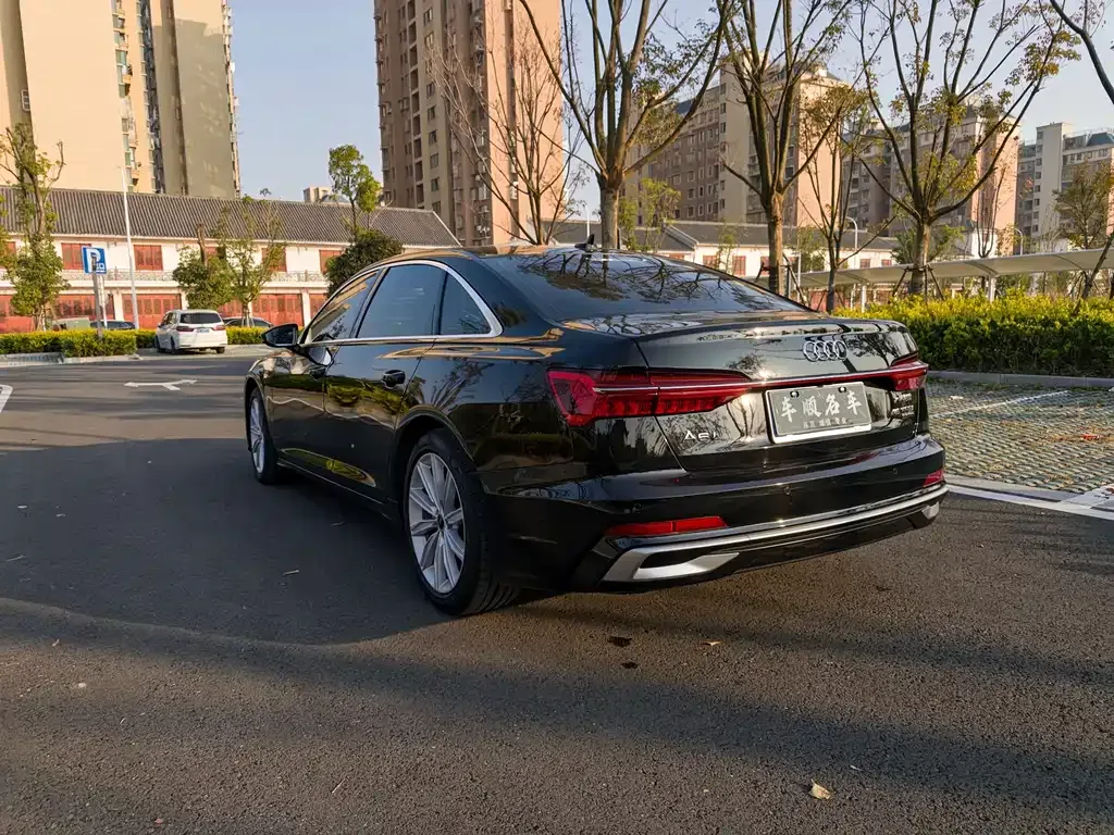 Audi A6L 2023 из CN, фото 4
