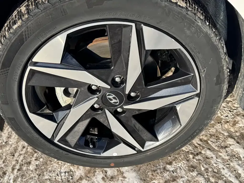 Hyundai Elantra — фото 4