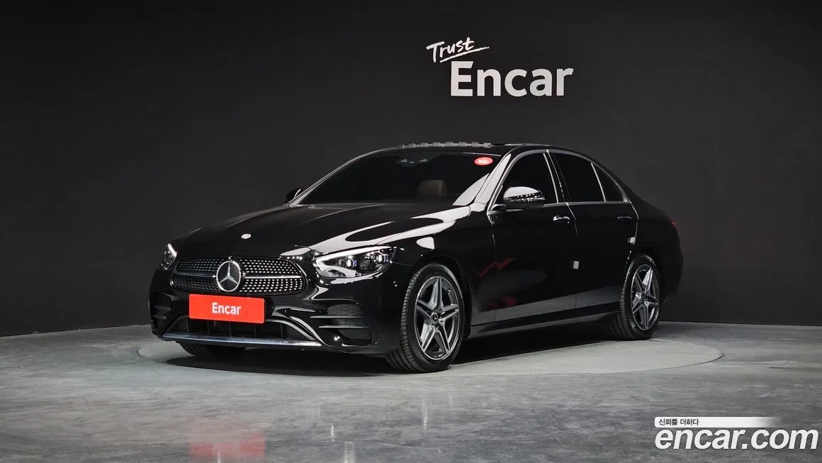 Mercedes-Benz E-Class — фото 1