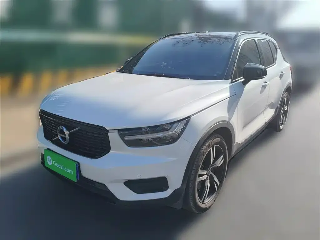 Volvo XC40 2022 из CN, фото 1