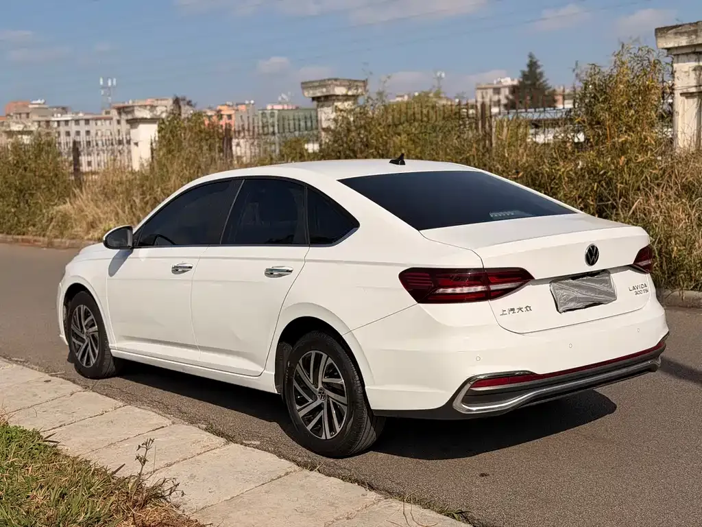 Volkswagen Lavida 2023 из CN, фото 4