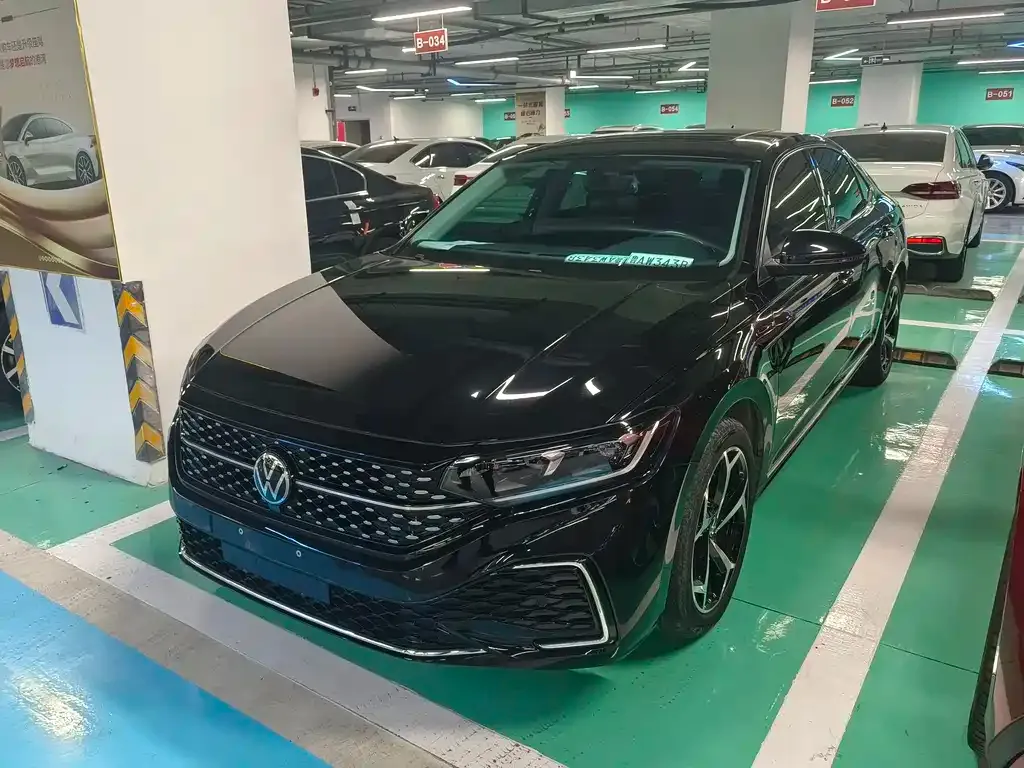 Volkswagen Passat 2023 из CN, фото 1
