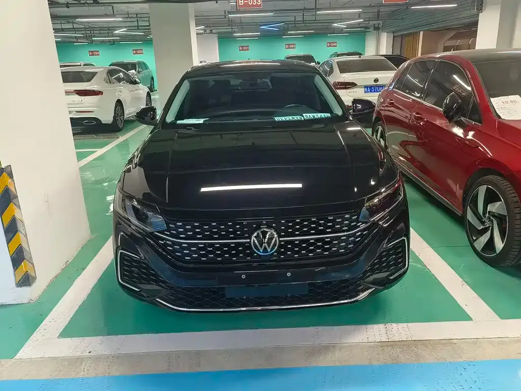 Volkswagen Passat 2023 из CN, фото 9