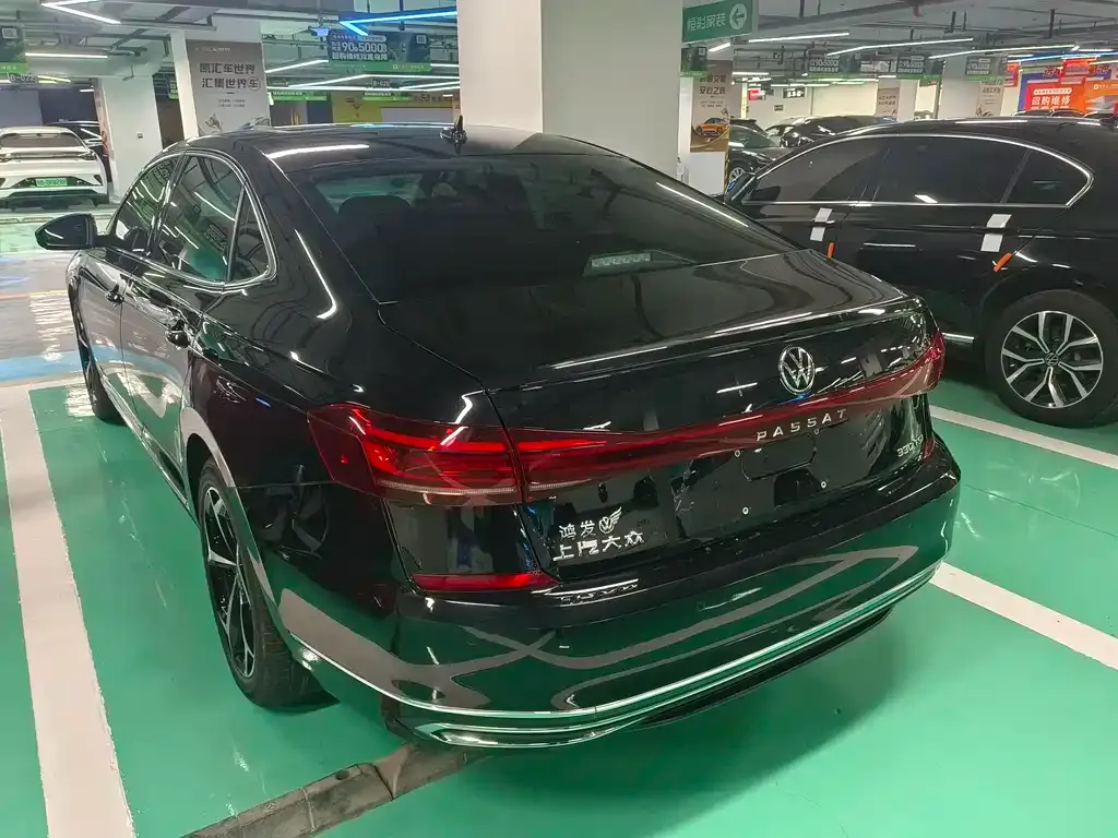 Volkswagen Passat 2023 из CN, фото 7