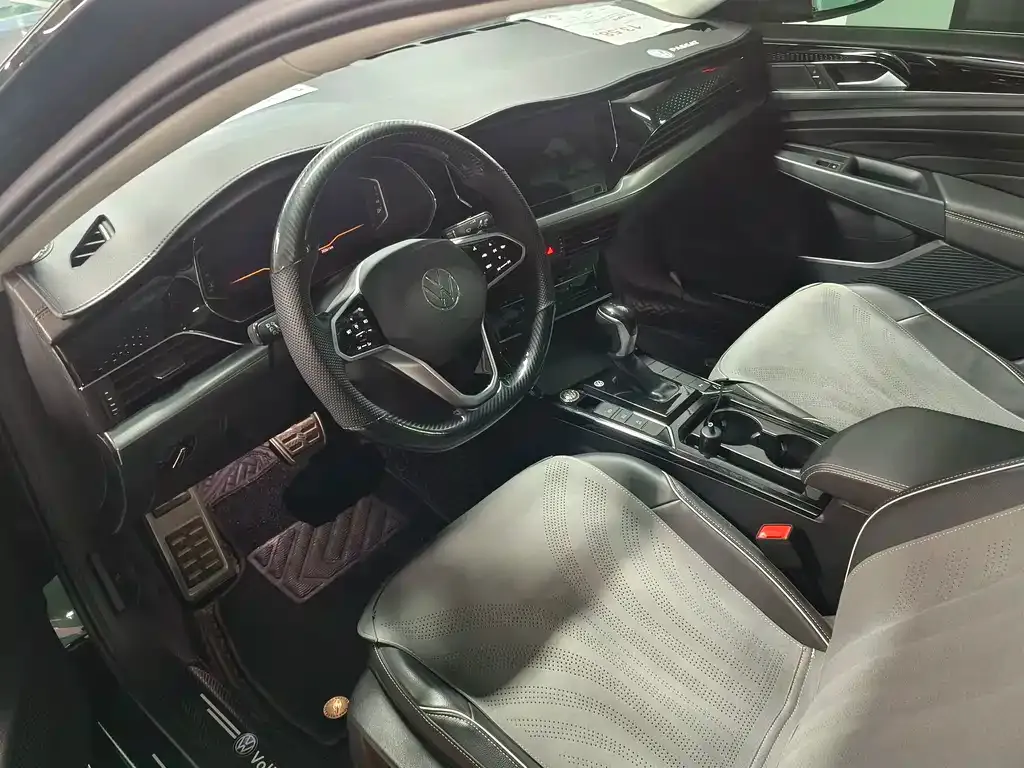 Volkswagen Passat 2023 из CN, фото 8