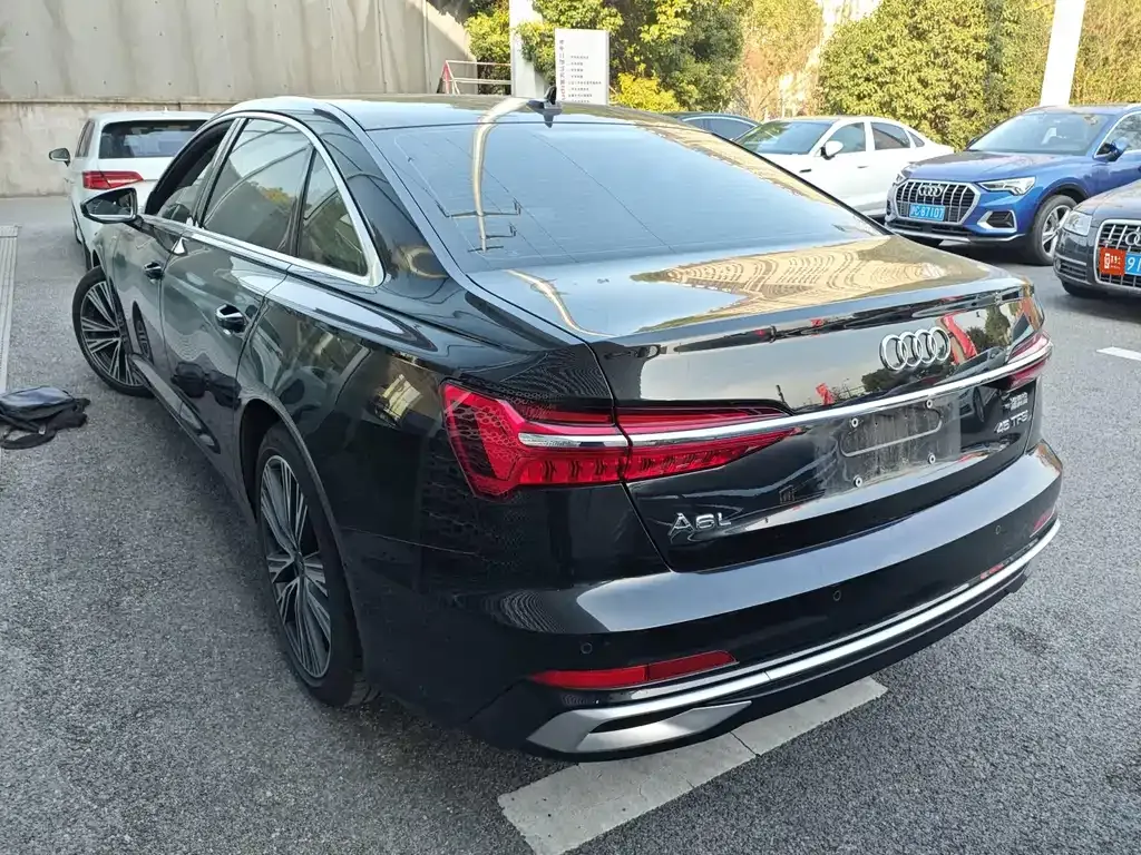 Audi A6L 2024 из CN, фото 3