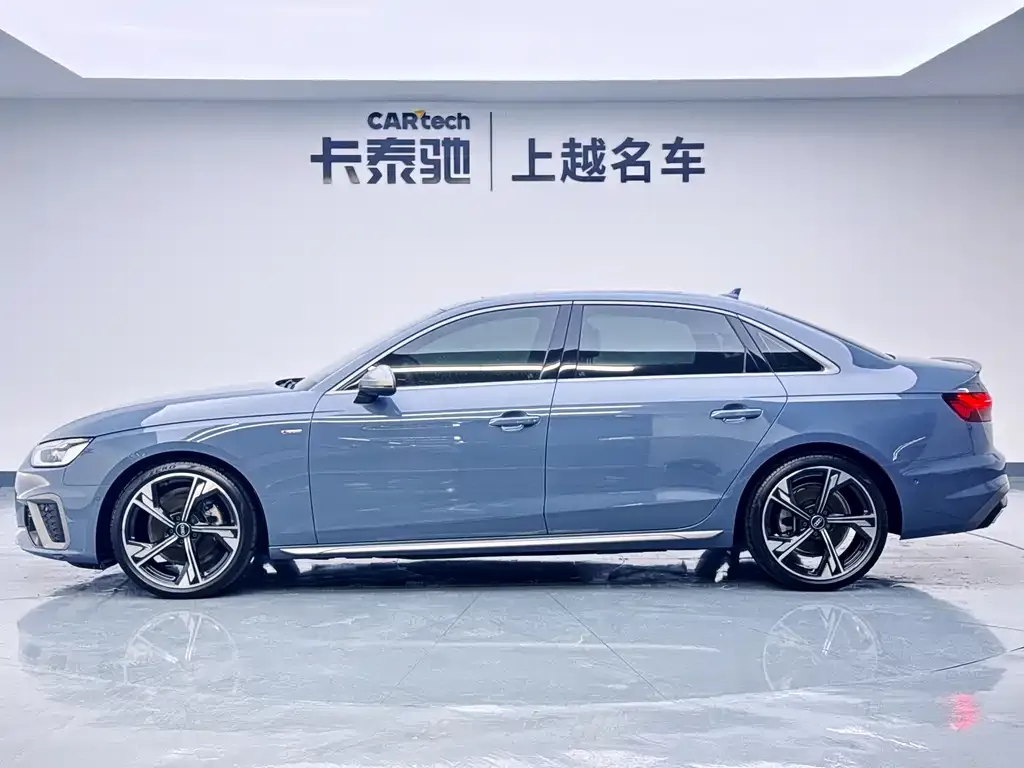 Audi A4L 2022 из CN, фото 4